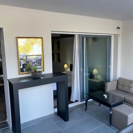 La Playa Appartement Perigialion